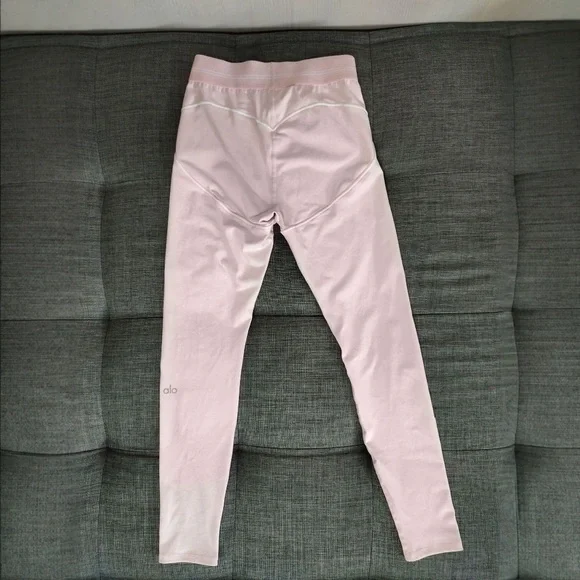 ALO Yoga Women's Blush Pink Sports Bra And Pants Set